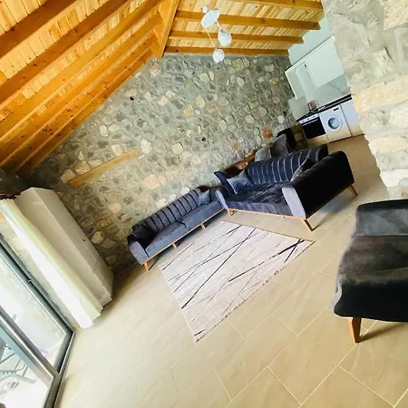 Ali 2 Apartment *